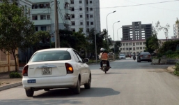 Ôtô rẽ không xi-nhan bị phạt bao nhiêu?